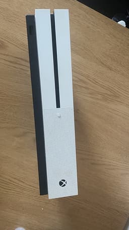 Microsoft Xbox One S spelkonsol vit