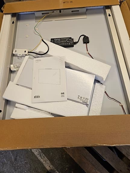 INR Feel 60 badrumsspegel