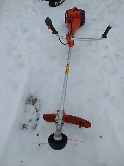 Husqvarna röjsåg orange