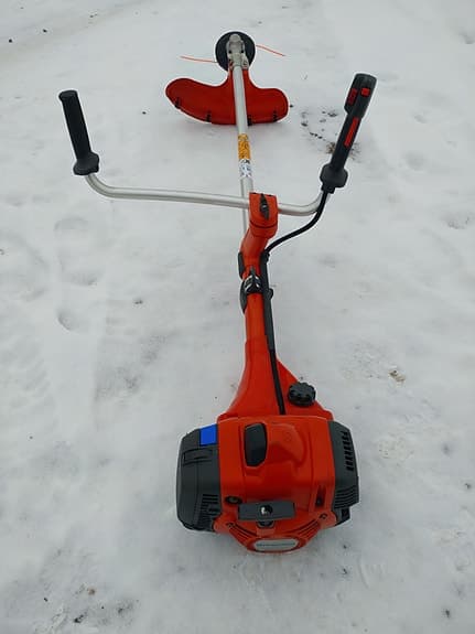 Husqvarna röjsåg orange