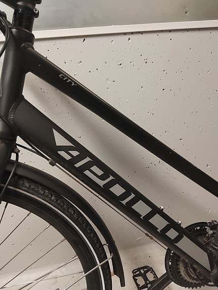 Apollo Sportson City – 24 växlar, Shimano skivbromsar, fint skick (avhämtning)