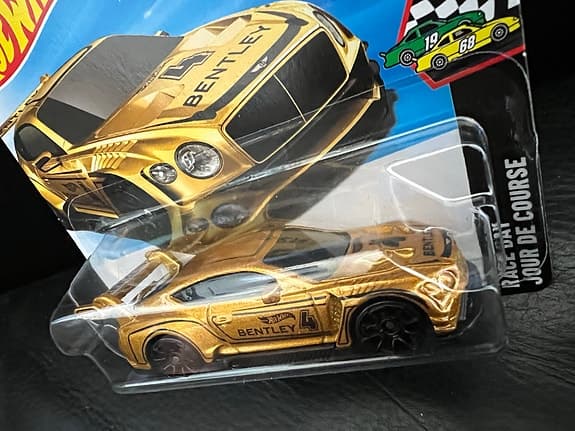 Hot Wheels 2018 Bentley Continental GT3 leksaksbil guld
