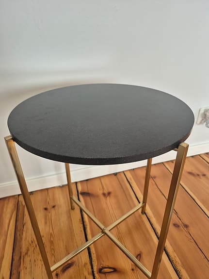 Sidobord marmor i nyskick