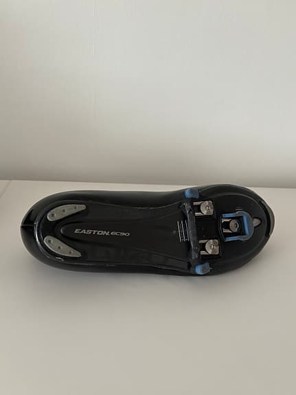 Nya, ej använda Giro Empire landsvägscykelskor svarta storlek 42