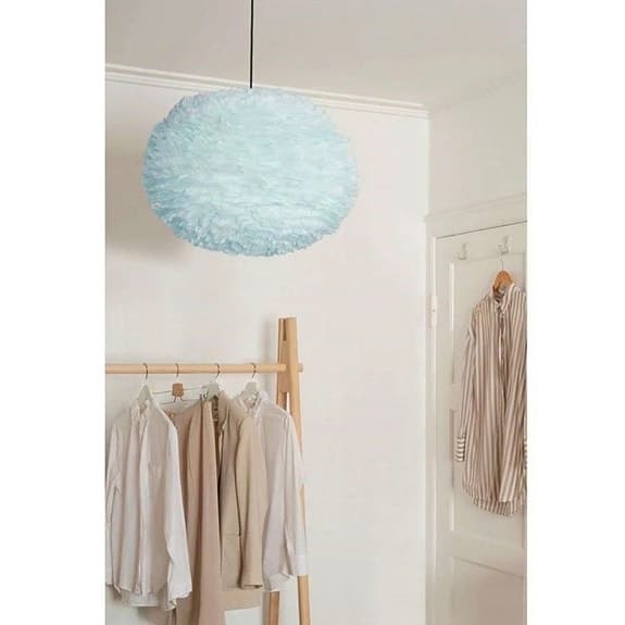 Umage

Eos lampa ljusblå

Large Ø65 cm fjäderlampa