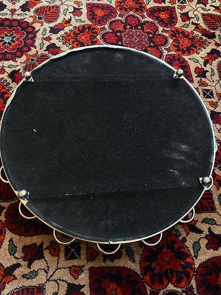 Bricka med fin spegel i