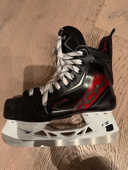 CCM Jetspeed FT880 (nya, strl 5 regular)