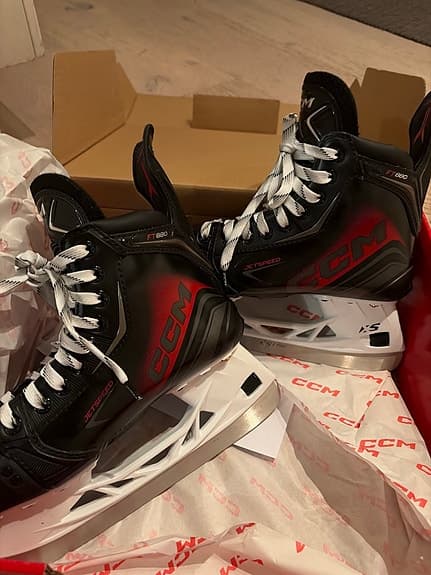 CCM Jetspeed FT880 (nya, strl 5 regular)