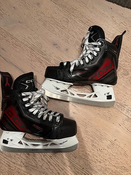 CCM Jetspeed FT880 (nya, strl 5 regular)