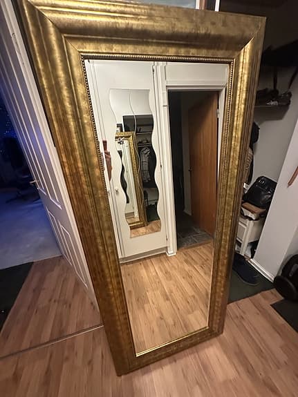 &Tradition spegel rektangulär guld