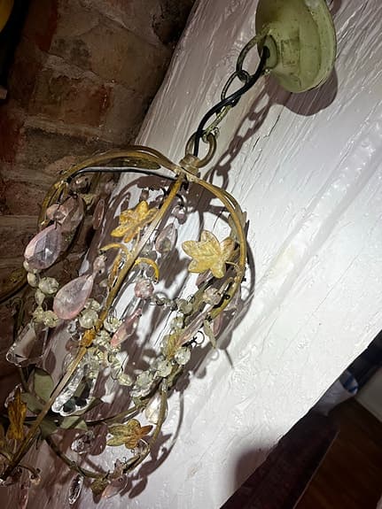 Taklampa/kristallkrona miljögården