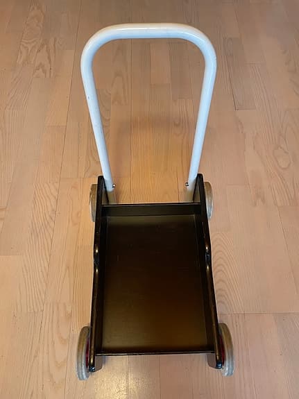 BRIO gåvagn svart