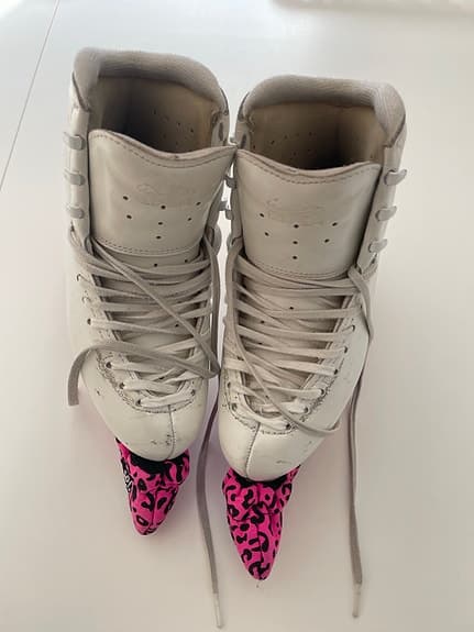 Edea Chorus 230 med Pattern 99 skena.