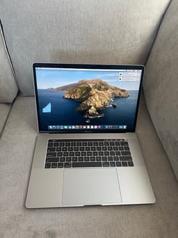 MacBook Pro15,4”  2019 core i9-gen 16/1TB Touch Bar i perfekt skick