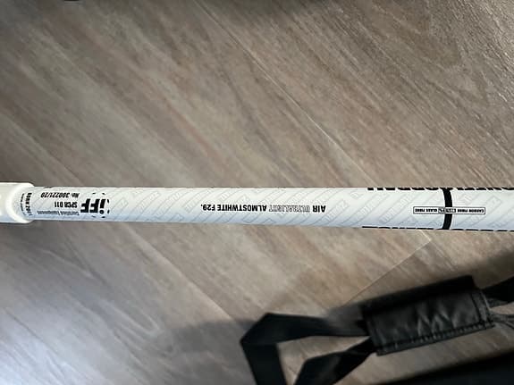 Salming innebandyklubba med fodral och ZoneFloorball skyddsglasögon