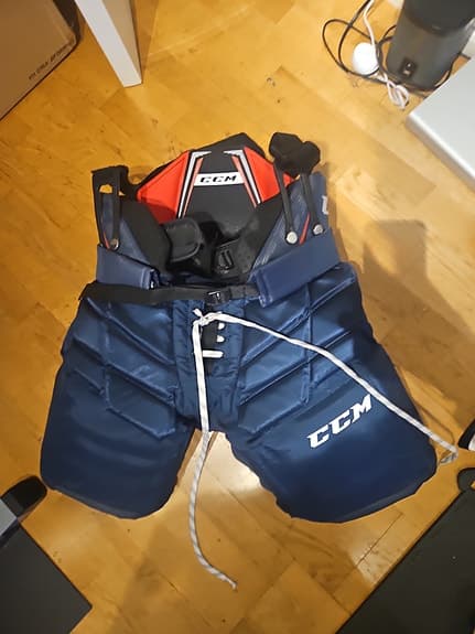 CCM 1.9 hockeybyxor blå INT M