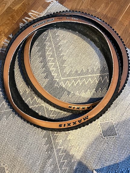 Maxxis Minion DHF cykeldäck 29x2.50WT brun/svart