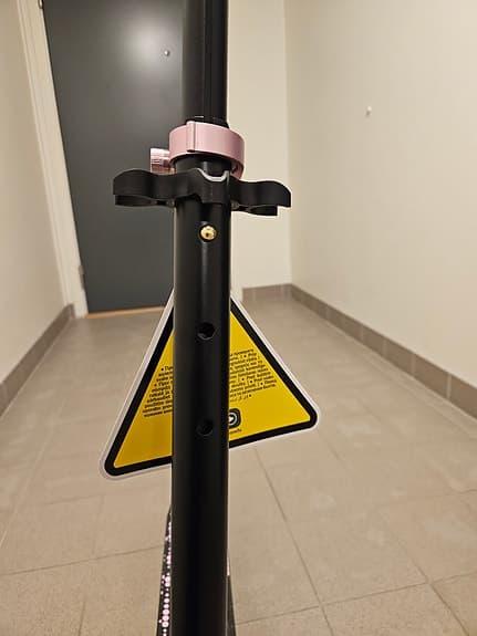 Lionelo Luca Sparkcykel – Black Carbon Pink (Max 100 kg)