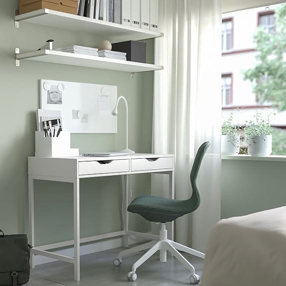 Skrivbord IKEA ”Alex”
