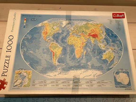 Trefl World Map pussel 1000 bitar