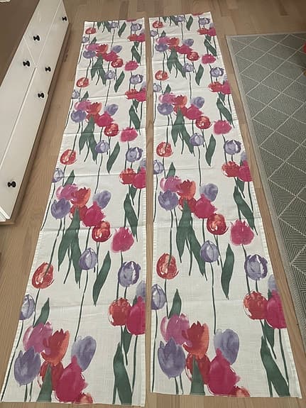 Hemtex oanvända panelgardiner med tulpanmotiv