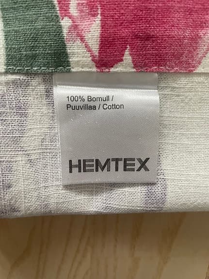 Hemtex oanvända panelgardiner med tulpanmotiv