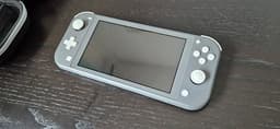 Nintendo Switch Lite (Grå) + Tillbehör