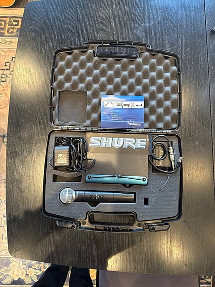 Shure trådlöst mikrofonset med väska