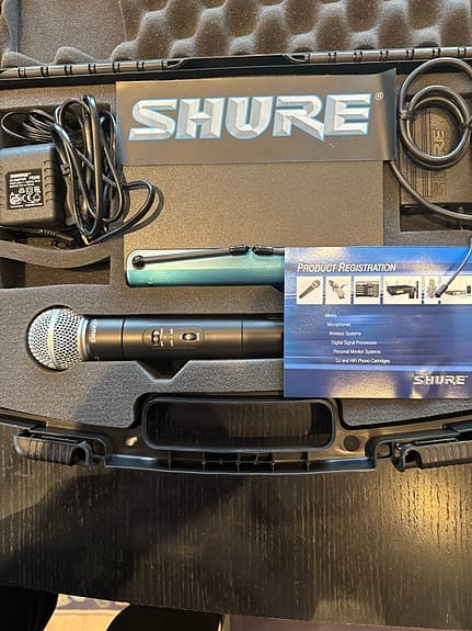 Shure trådlöst mikrofonset med väska