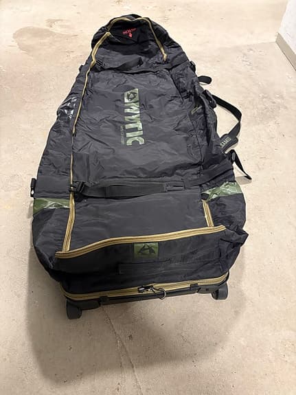 Mystic elevate 180 resväska med hjul