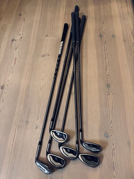 Wilson Staff järnklubbor golfset svart