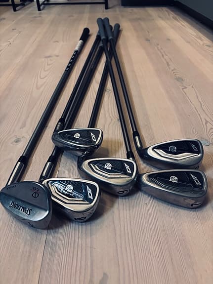 Wilson Staff järnklubbor golfset svart