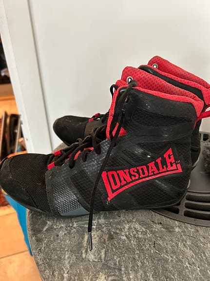 Hammer boxningssäck svart + Skor