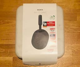 Sony WH-1000XM5 hörlurar (Som Ny)