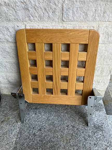 Jaxon fällsits i lackad ek