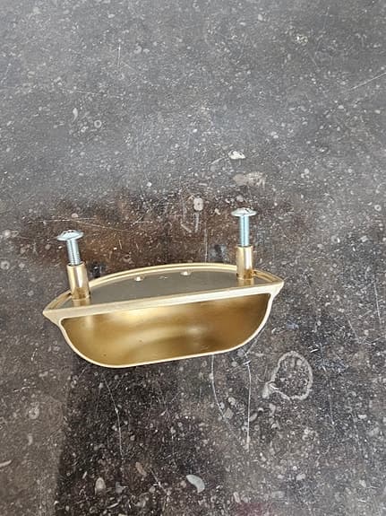 Säljer 17st kökshandtag/beslag