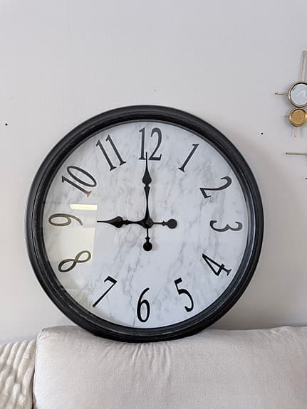 Stor väggklocka
