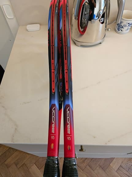 Yonex Vcore 95 TennisRacket