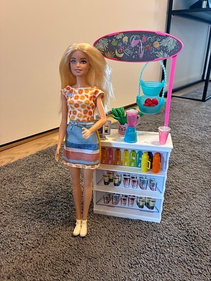 Dockor och hästar - Barbie och Steffi
