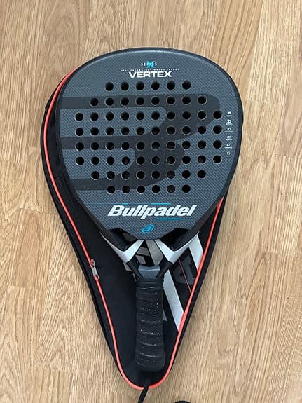 Bullpadel Vertex padelracket med fodral