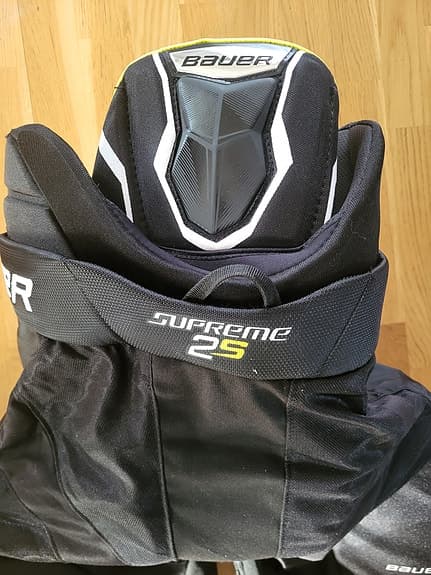 Ishockey byxa bauer supreeme 2s