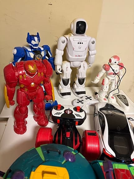 Ninja Turtles leksaksfordon, Robotar, radiostyrda bilar