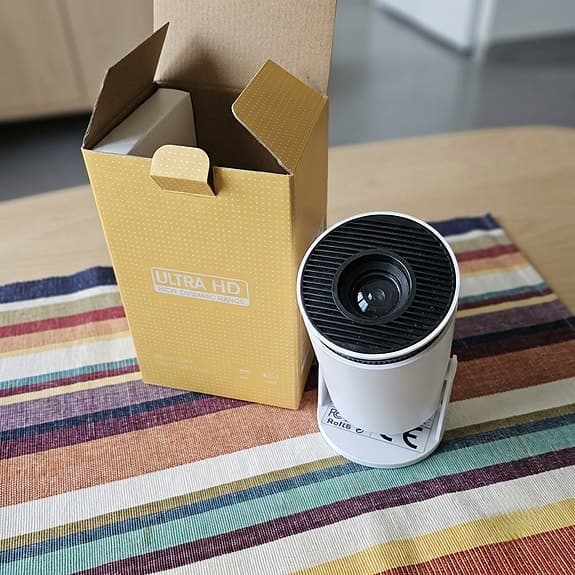 FRI FRAKT  Bärbar Projektor för Sovrum & Tak | Spegla Mobil (iOS/Android) | HDMI