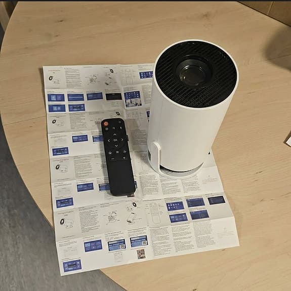 FRI FRAKT  Bärbar Projektor för Sovrum & Tak | Spegla Mobil (iOS/Android) | HDMI