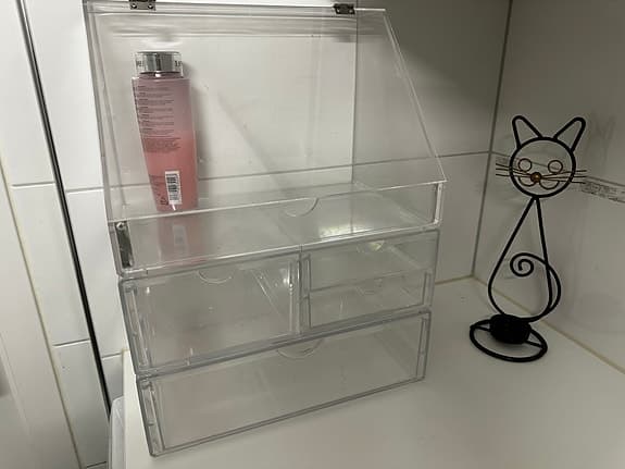 Transparenta förvaringslådor