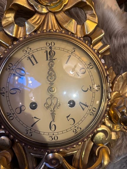 Äldre väggur / klocka