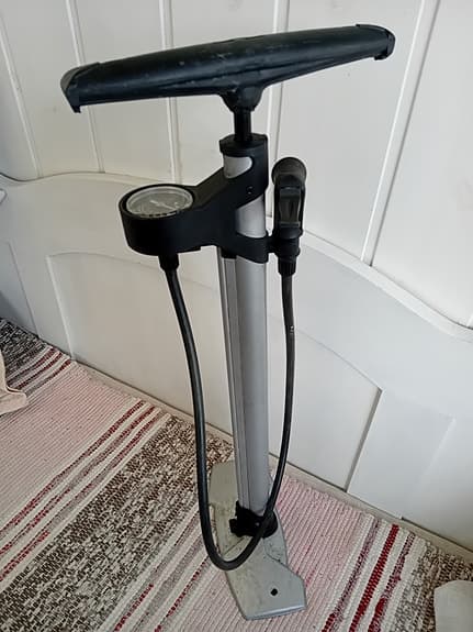 Cykelpump med manometer