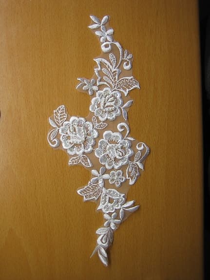 Underbara applikationer med pärlor och paljetter bröllop fest