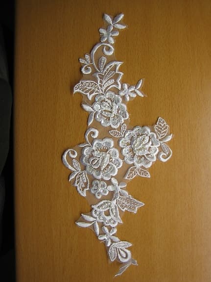 Underbara applikationer med pärlor och paljetter bröllop fest