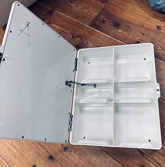 Industri badrumsspegel i plåt